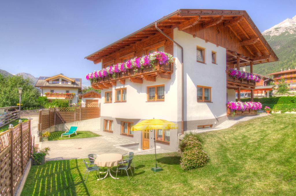 Haus Elisabeth Bed & Breakfast นอยชติฟ อิม ชตูไปทัล ห้อง รูปภาพ