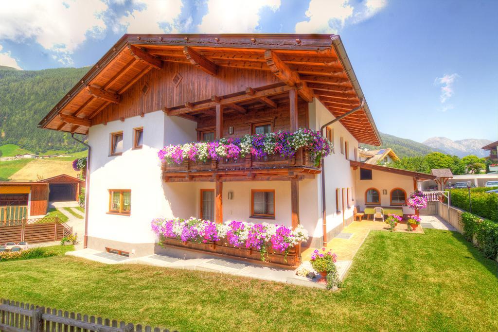 Haus Elisabeth Bed & Breakfast นอยชติฟ อิม ชตูไปทัล ภายนอก รูปภาพ