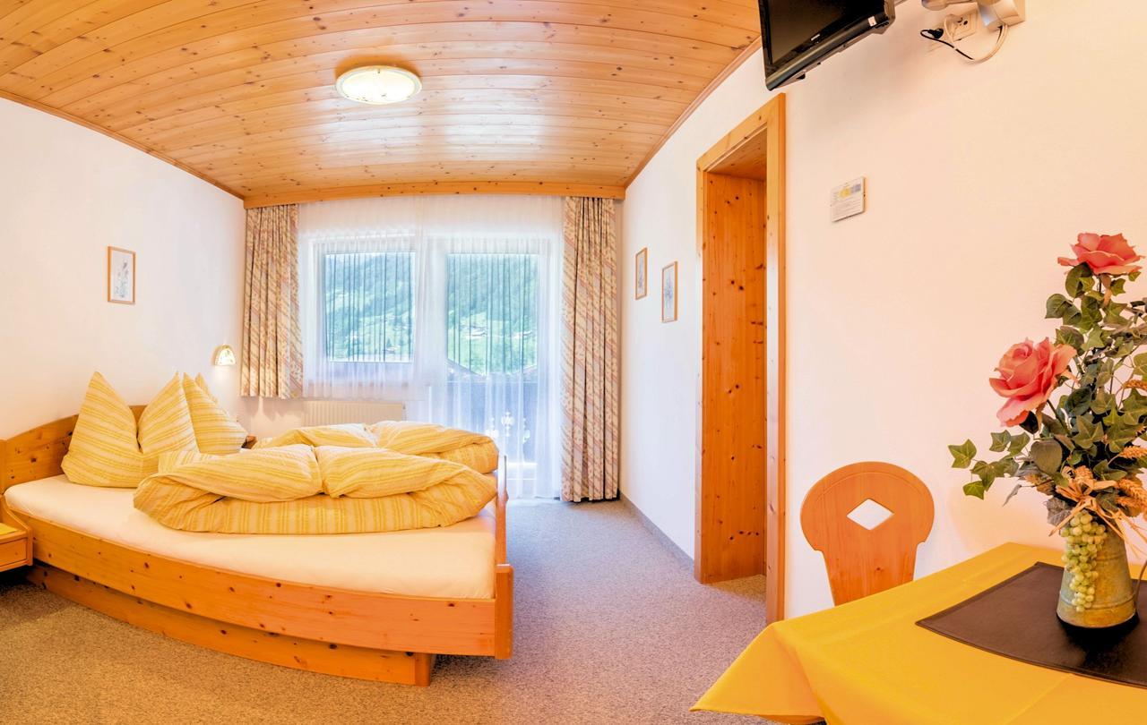 Haus Elisabeth Bed & Breakfast นอยชติฟ อิม ชตูไปทัล ภายนอก รูปภาพ