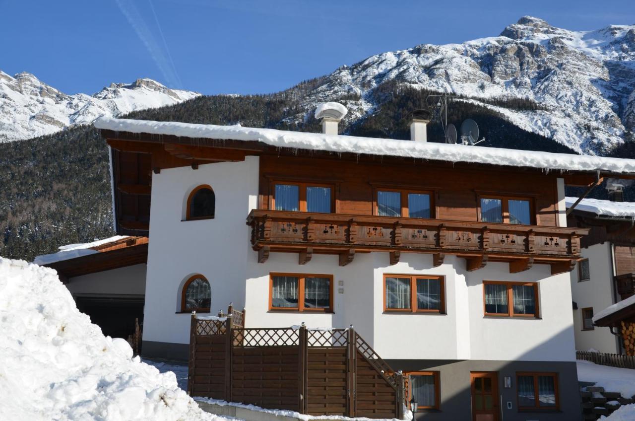 Haus Elisabeth Bed & Breakfast นอยชติฟ อิม ชตูไปทัล ภายนอก รูปภาพ