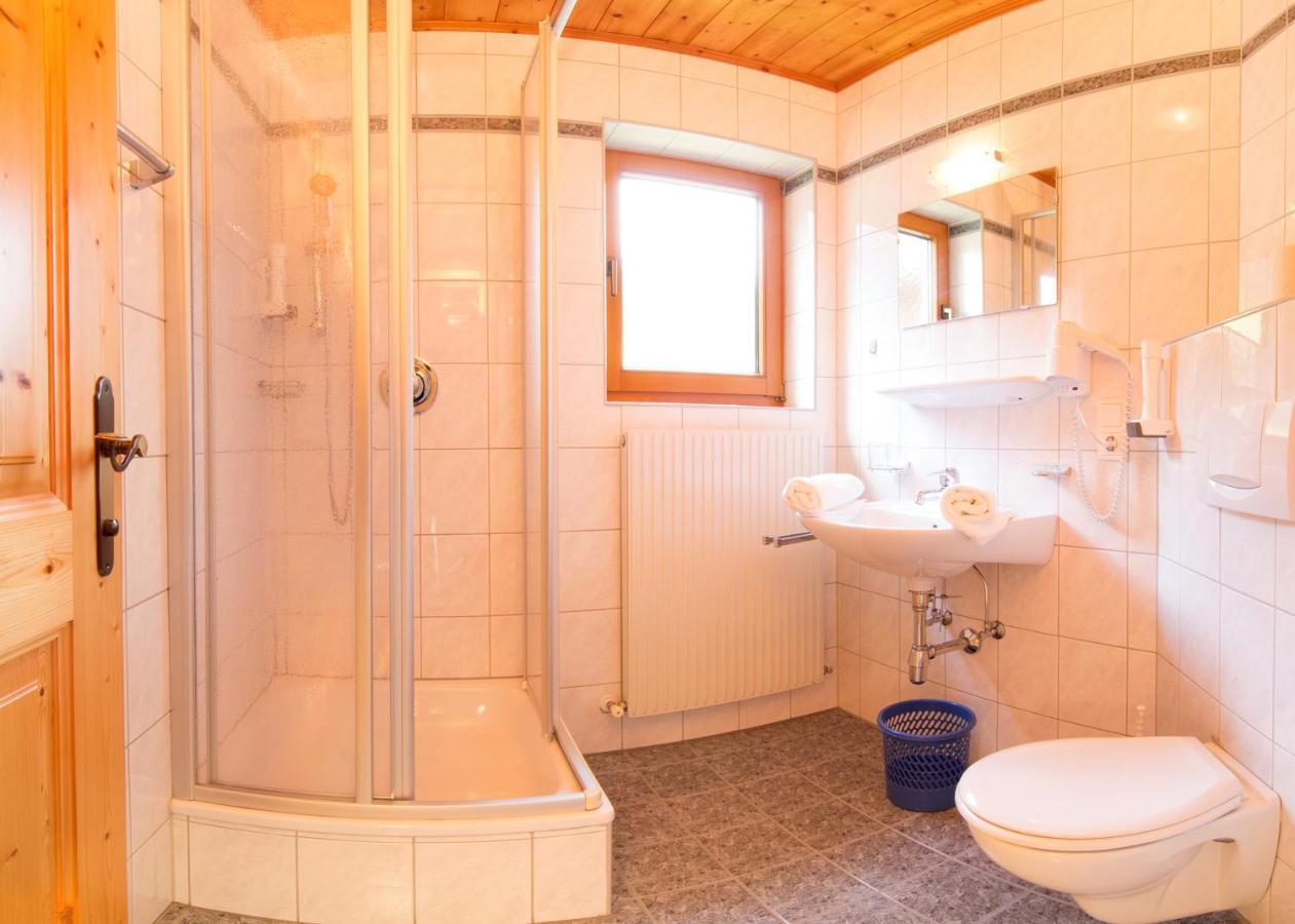 Haus Elisabeth Bed & Breakfast นอยชติฟ อิม ชตูไปทัล ห้อง รูปภาพ